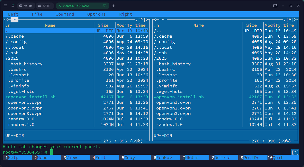 Двухпанельные менеджеры вроде Midnight Commander позволяют работать с двумя директориями одновременно.