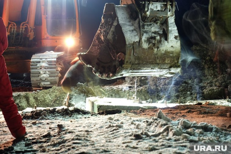  Дочка «Газпрома» массово распродает спецтехнику на месторождении в ЯНАО  📷
