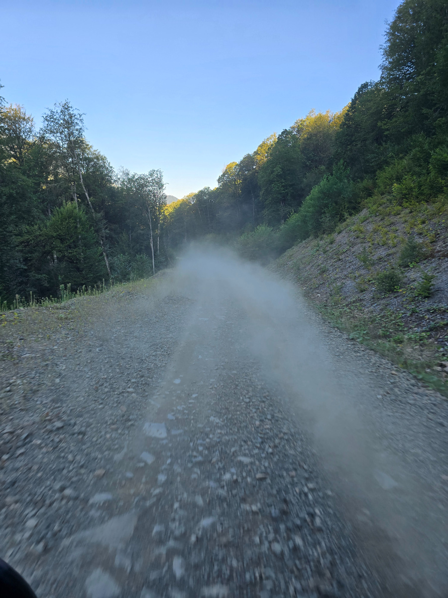 По дороге не Энгельмановы поляны