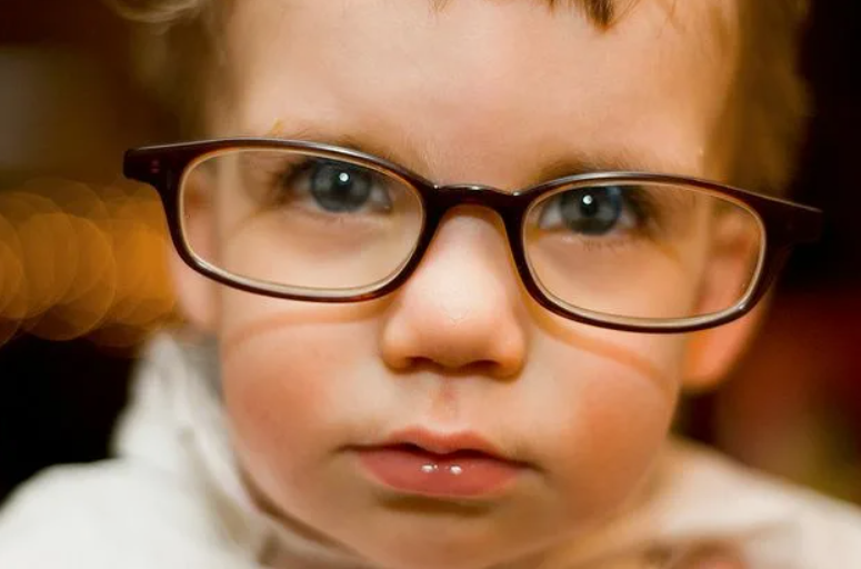 Ученые выявили, что близорукость можно корректировать питанием