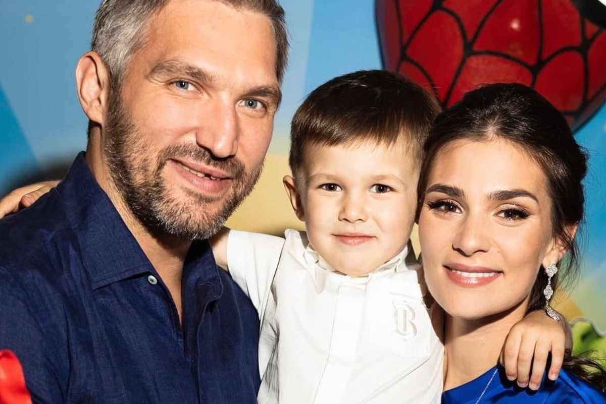     «С днем рождения, наш любимый мальчик!»: Александр Овечкин и Анастасия Шубская отпраздновали 7-летие сына в Москве