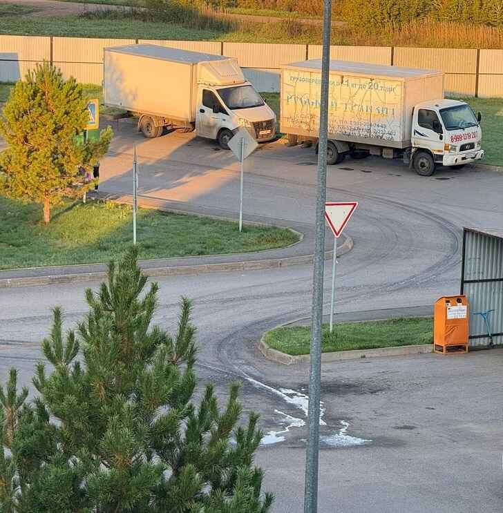    Фото под постом на странице Вконтакте Радия Хабирова