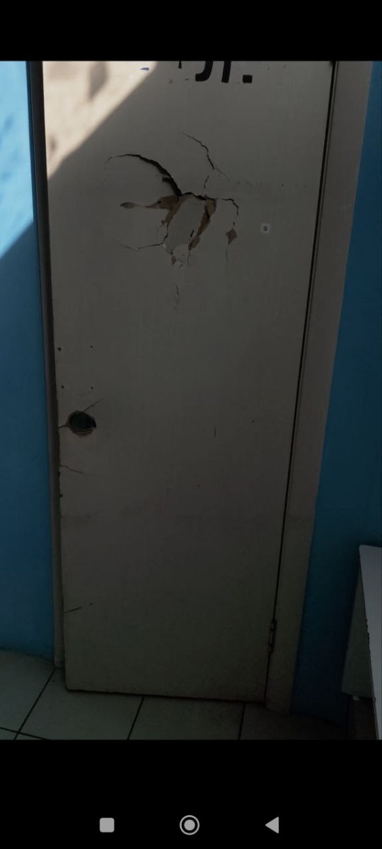 Вот так выглядит раздевалка в Манки Фанки