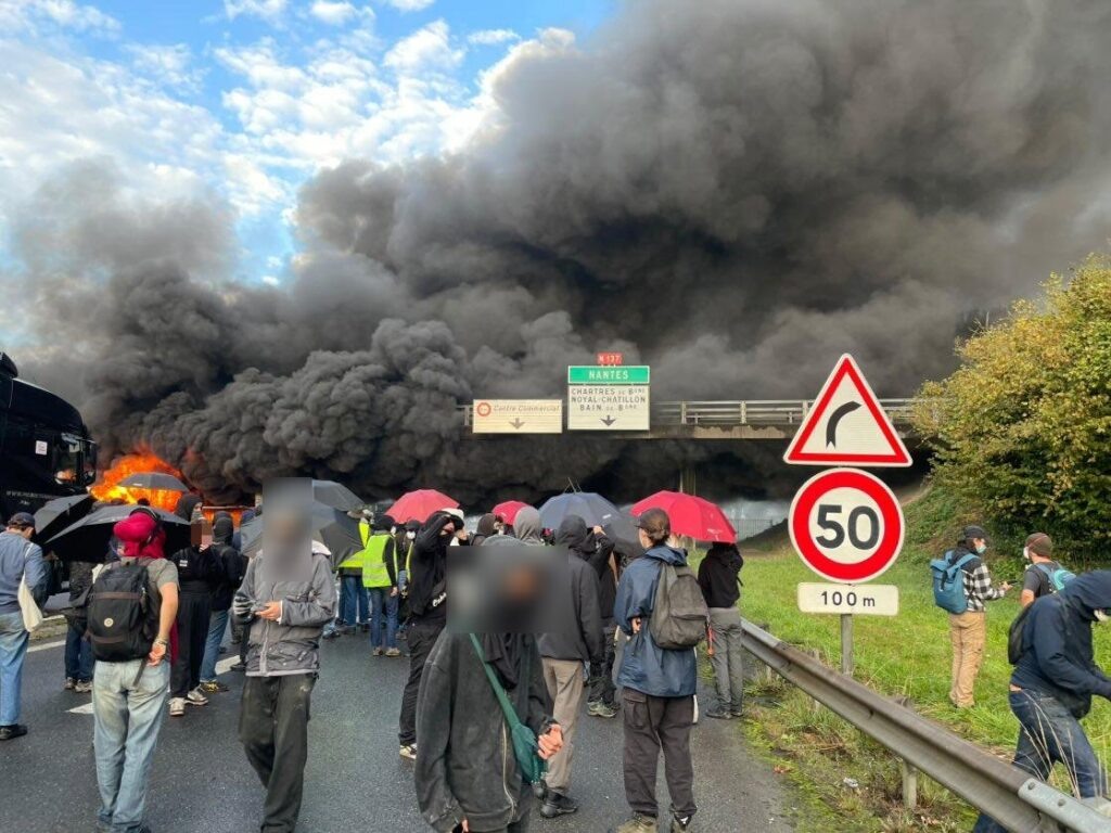    Фото: Yeni Demokrasi