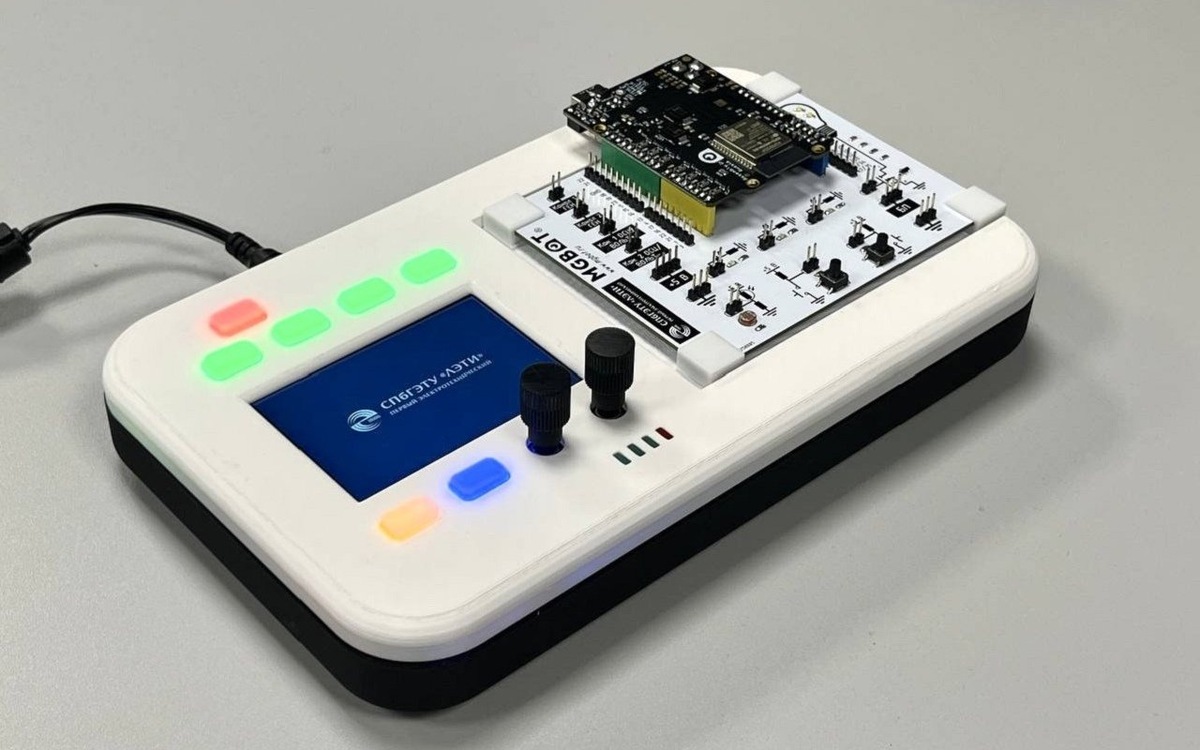   Cтенд для изучения электроники