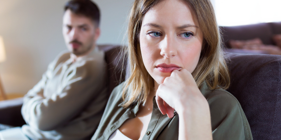 "Постоянно обижаюсь на партнёра": что с этим делать?