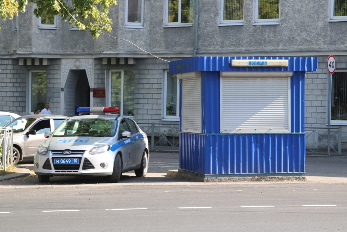    В Карелии подозреваемый в угоне уснул в похищенной машине. Фото: МВД по Республике Карелия / ВК