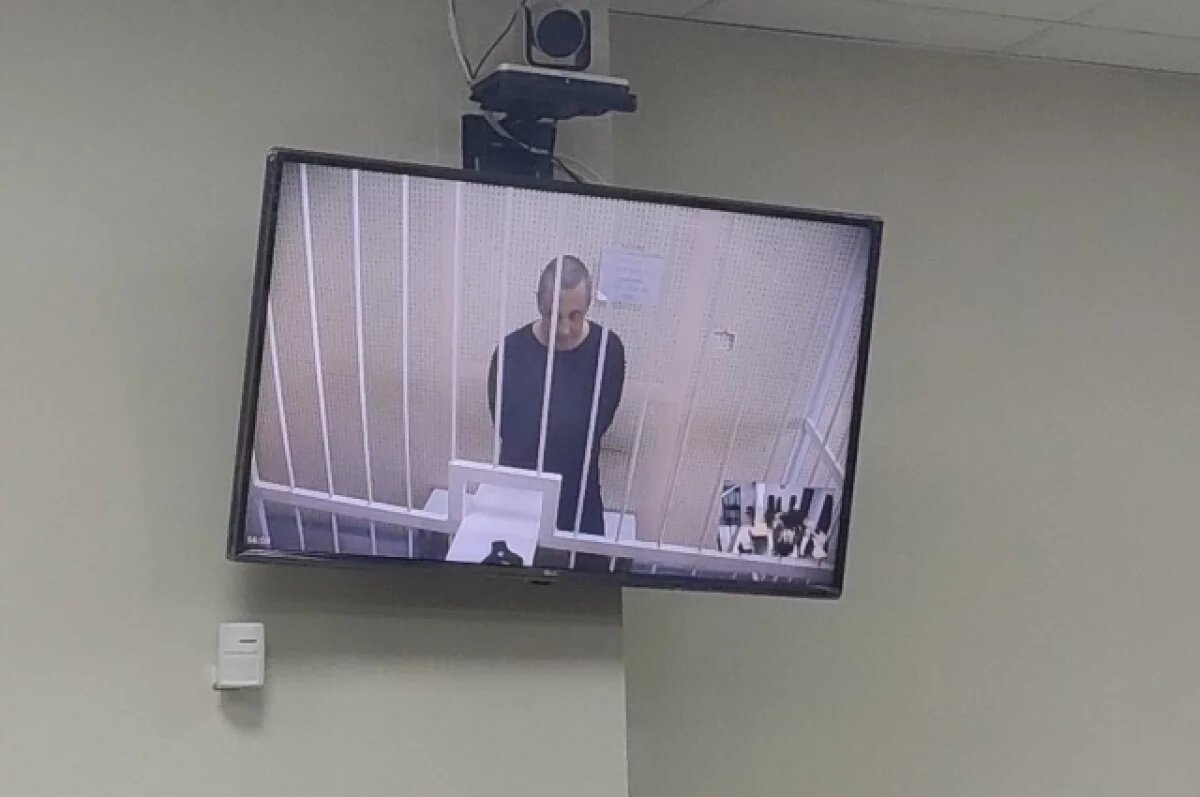    Суд оставил под стражей экс-руководителя «Омскэлектро»