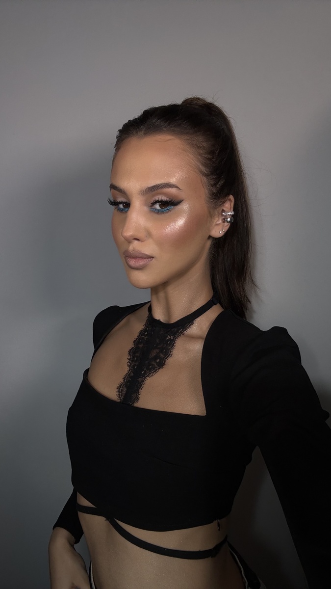 Я работаю моделью 7 лет и знаю все о красивом макияже 