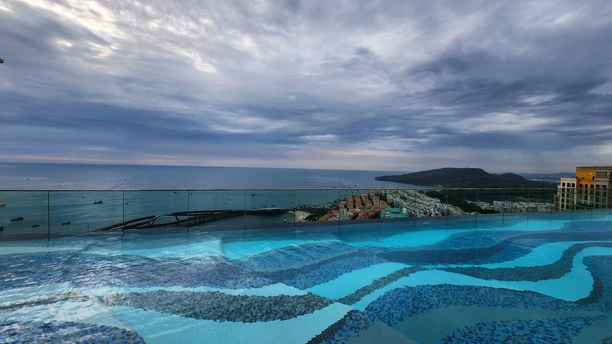 The Sky, Sunset Town, Phu Quoc