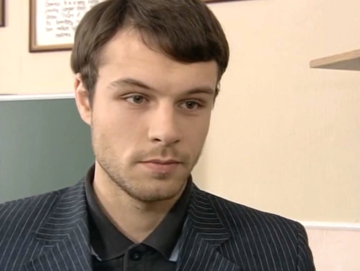 Кадр из сериала "Убить змея", 2007 г., режиссер Владимир Попков, сценаристы Валерий Вайнблат, Валерий Стародубцев, композитор Олег Кива (скриншот) 