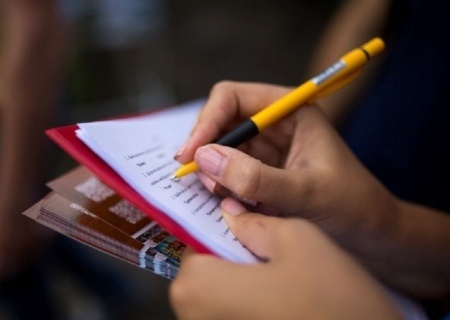    Украина мечется между демократией и диктатурой — социологи КМИС представили новый опрос