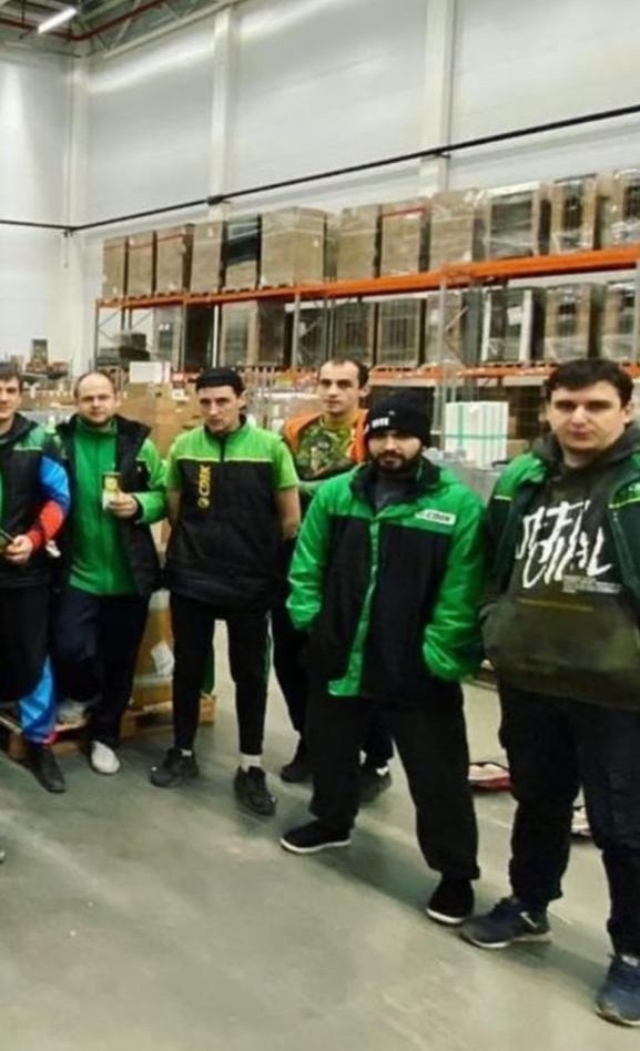 Личный архив, период работы на складе. На фото Женя справа