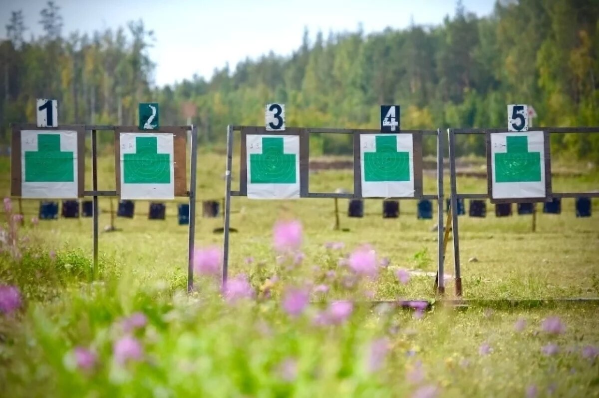    В Карелии сотрудники силовых ведомств соревновались в летнем биатлоне