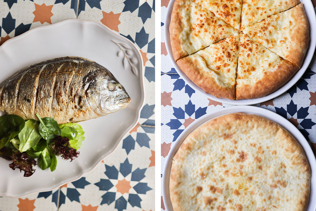    Слева: дорадо с салатным миксом и лимоном / хачапури