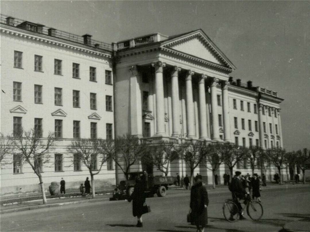 Здание Казанского филиала АН СССР. Конец 1940-х гг. 