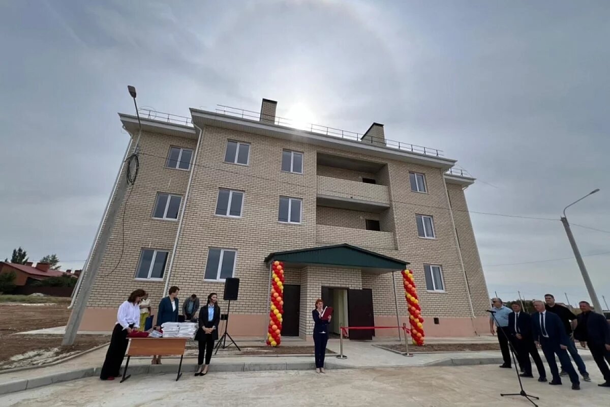    Ключи от новых квартир вручили жильцам аварийных домов под Волгоградом