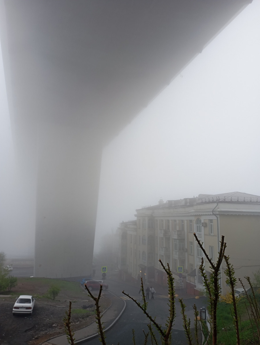 Туман под Золотым мостом. Фото автора.