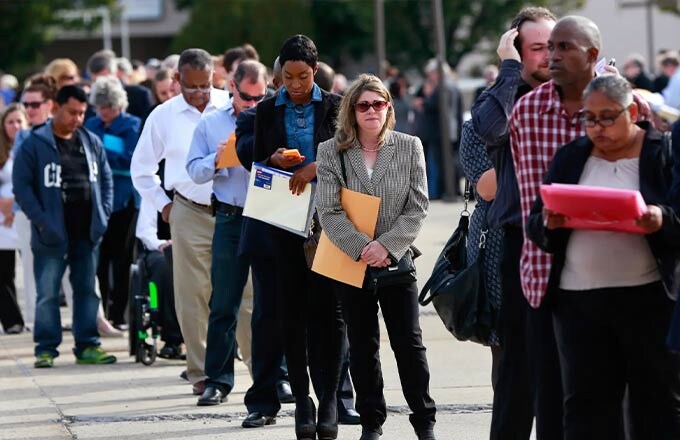 В сентябре министерство труда США заявило, что безработица в стране в августе увеличилась до 4,3 процента