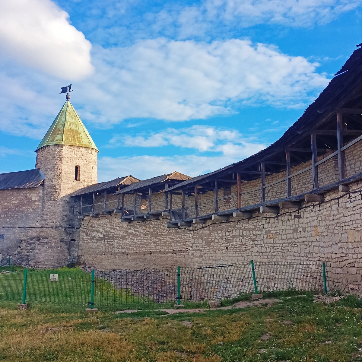 Стены Псковского Крома