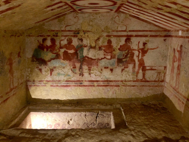 Осталась нетронутой 3000 лет. Эта гробница будто не из этого мира — именно это насторожило учёных