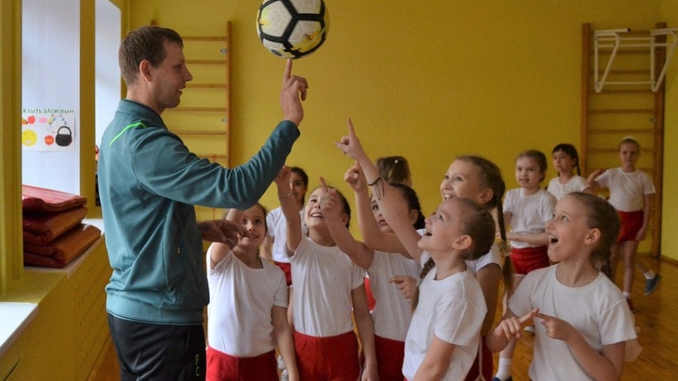    В России появится единая форма для физкультуры? Фото: FC Ufa / www.globallookpress.com