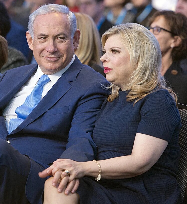 Сара Нетаньяху родила мужу двоих сыновей, работает в службе психологической поддержки в Иерусалиме. Фото: EAST NEWS.