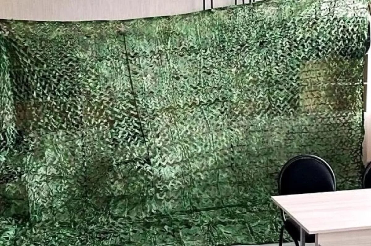    Челябинские осуждённые изготавливают маскировочные сети для участников СВО