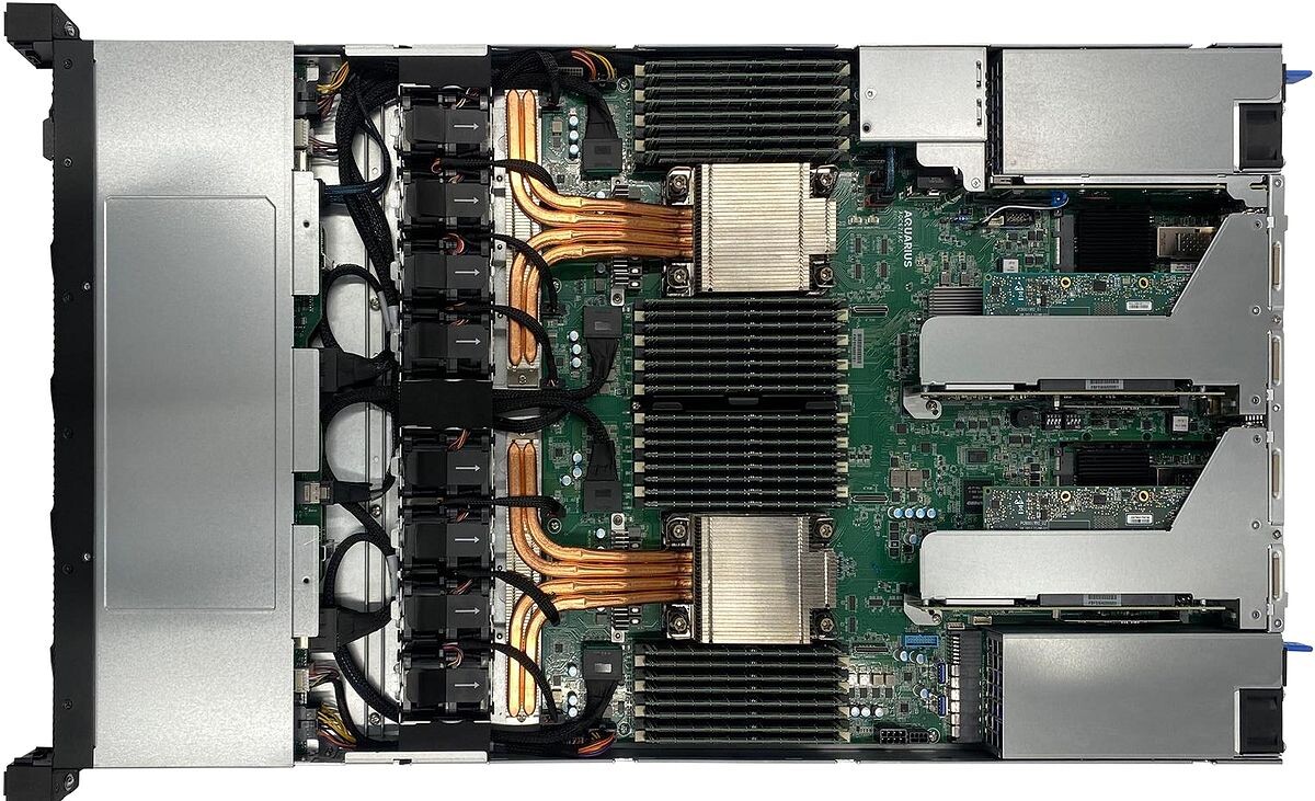 Сервер Aquarius AQserv T50 D212AC вид сверху