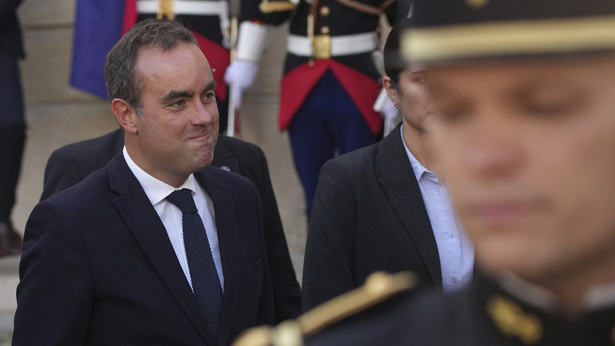   Christophe Ena / AP- Себастьен Лекорню