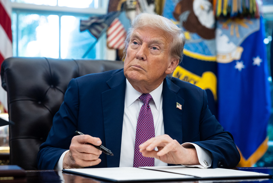    Francis Chung — Pool via CNP/Keystone Press Agency/Global Look Press