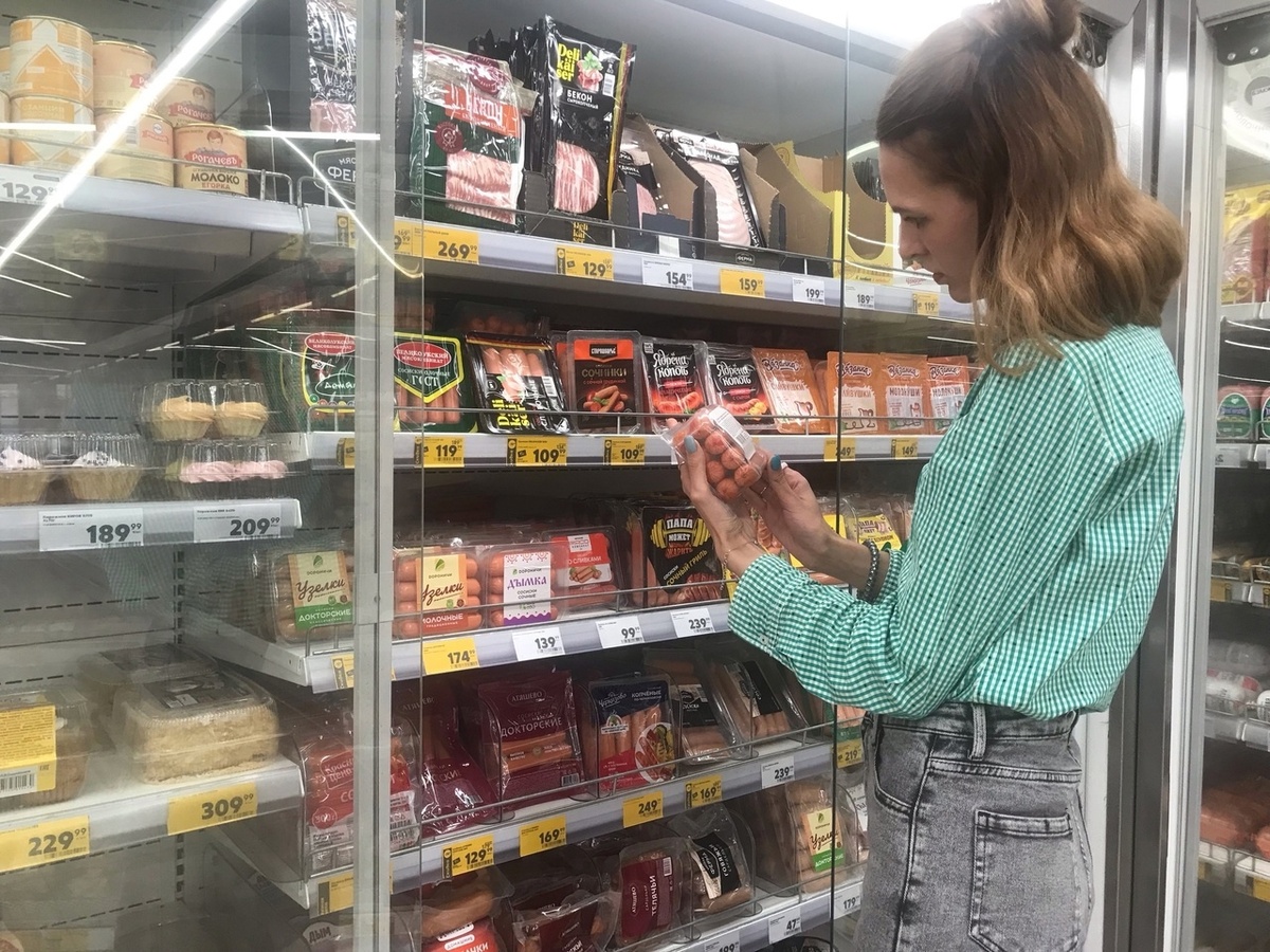    Как снять шкурку с сардельки в натуральной оболочке - лайфхак от школьного повара