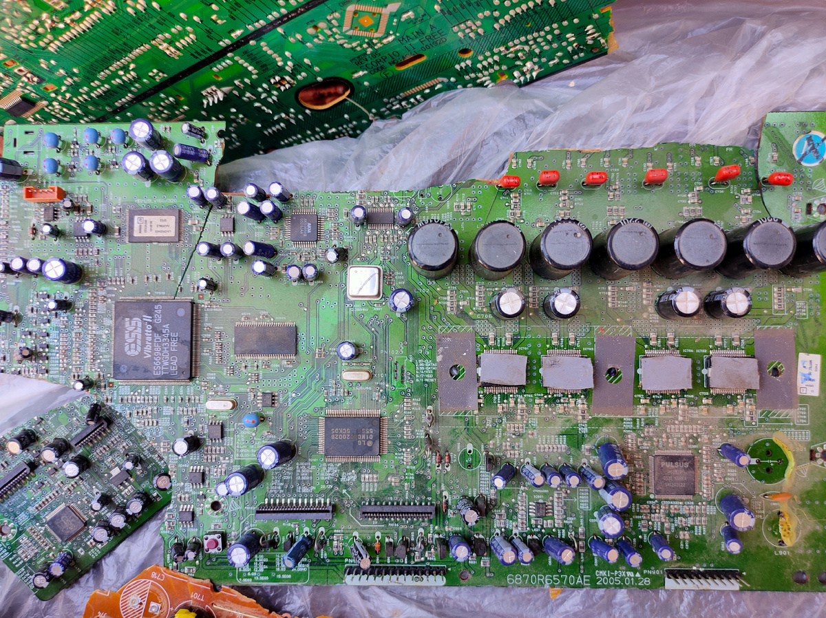 Плата музыкалього и видеопроигрывателя. киатй