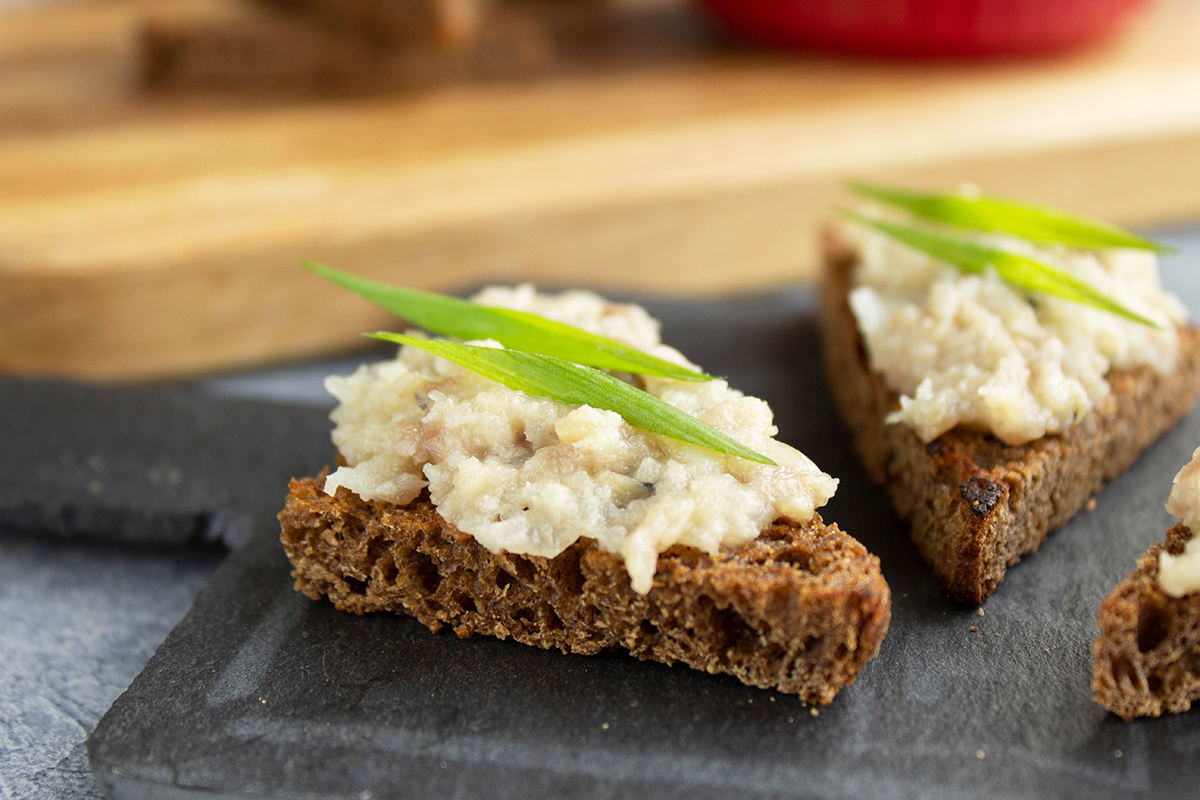 Olena Trunina / Shutterstock / FOTODOM📷Вариант подачи форшмака