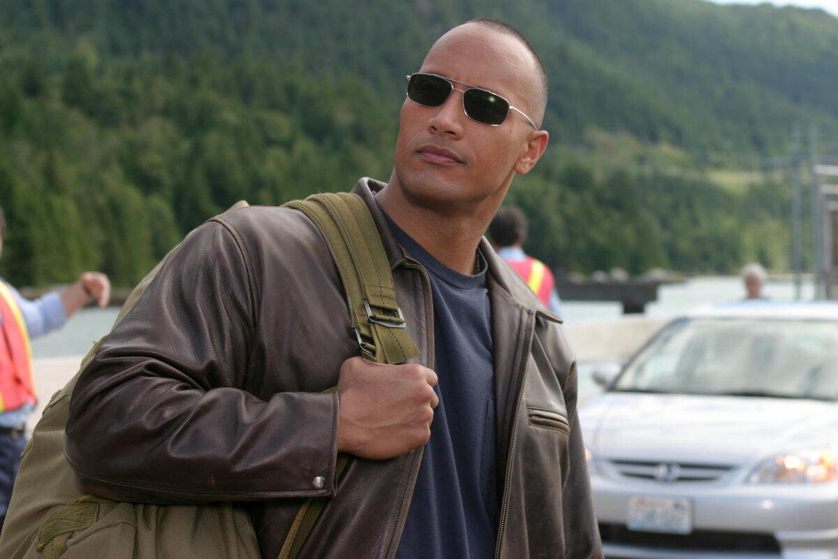 Кадр из х/ф "Широко шагая". Дуэйн Джонсон в роли Криса Вона. 