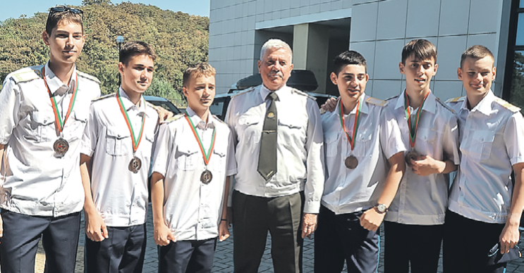 Валерий Гайдукевич считает, что кадетские смены закладывают основы большой дружбы. Фото: Пресс-служба ПС