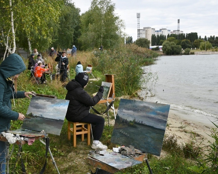     В Железногорске Курской области проходит Международный пленэр