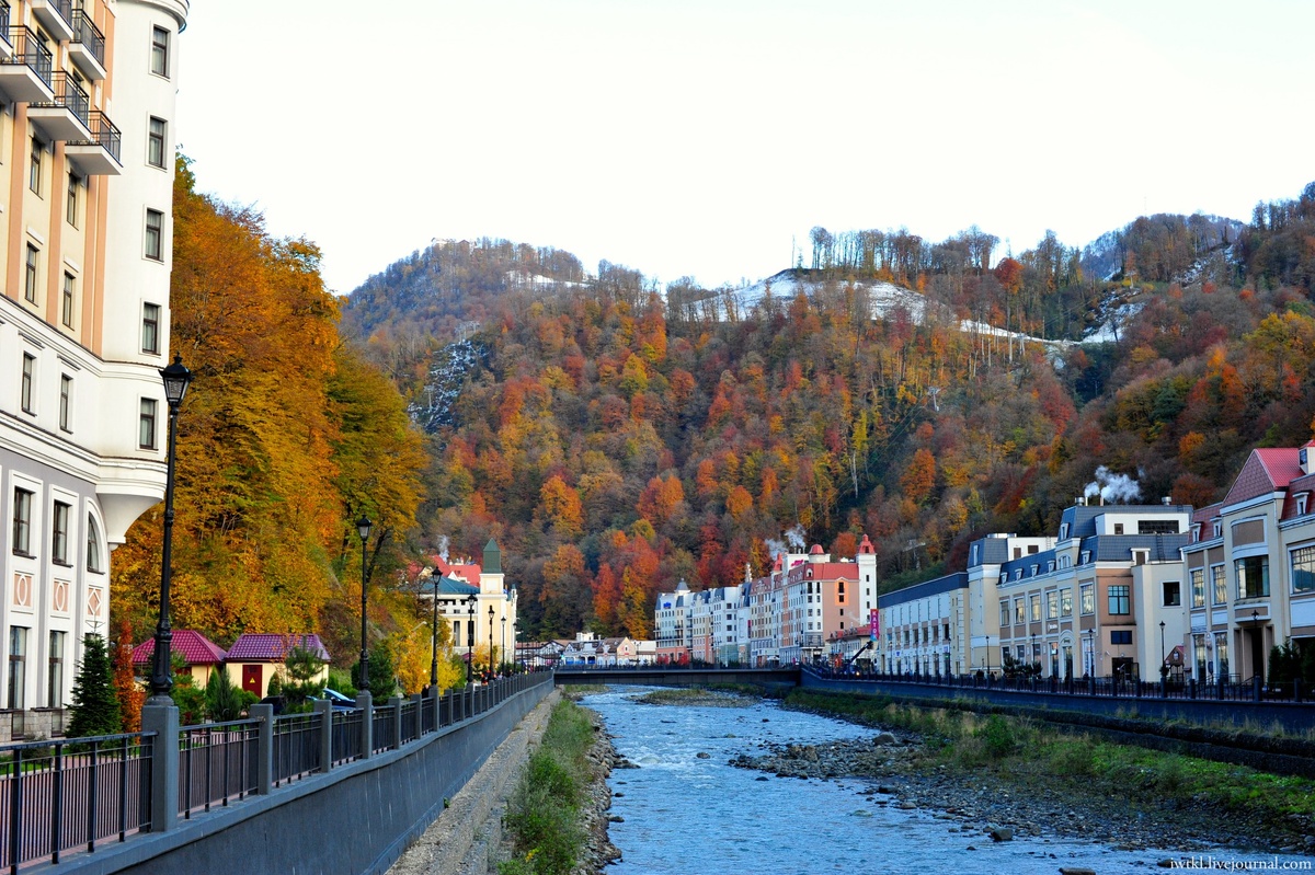 Сочи в октябре: чем заняться, если море уже прохладное