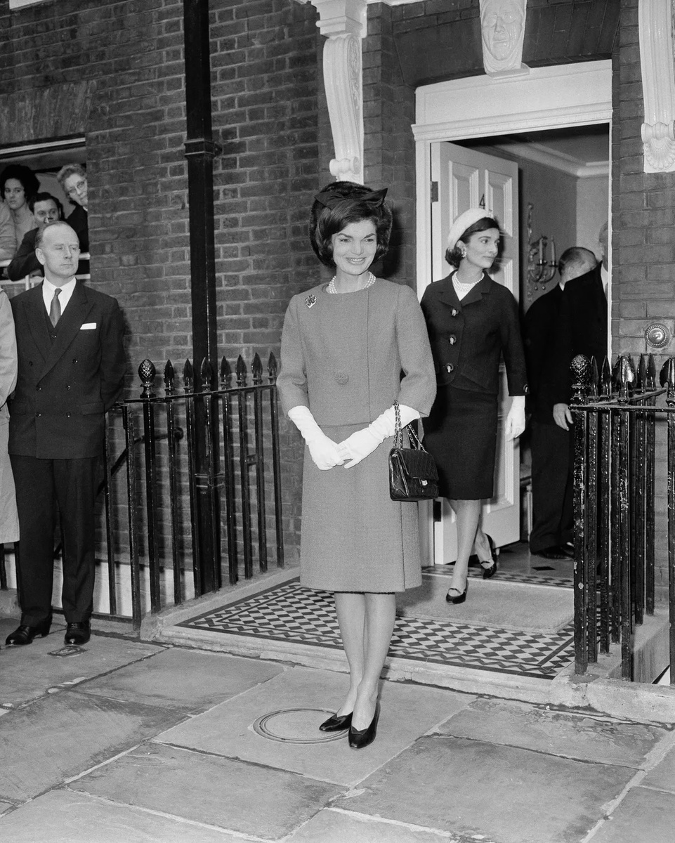 Классический дизайн сумки Шанель 2.55