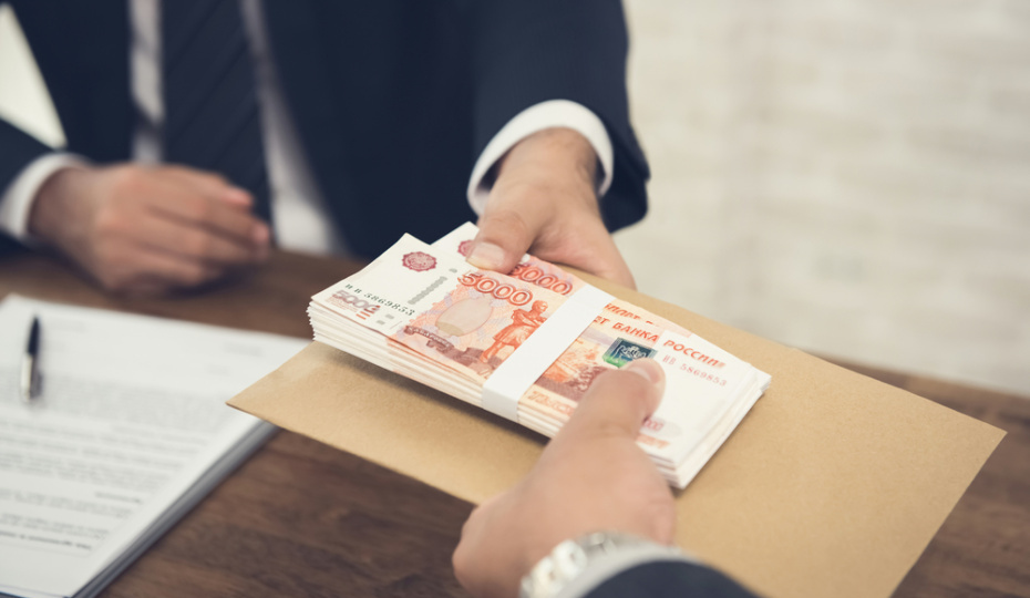 152 млн рублей ущерба. В МВД раскрыли, куда ушла часть похищенных на укреплениях под Курском денег