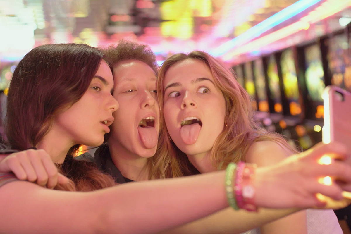 The Orchard / Hulu📷Кадр из фильма «Взрослые игры»