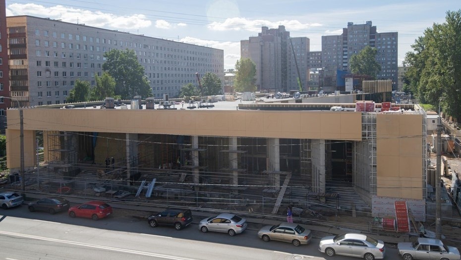    Строительство надземного вестибюля станции метро "Путиловская". Автор фото: Ермохин Сергей