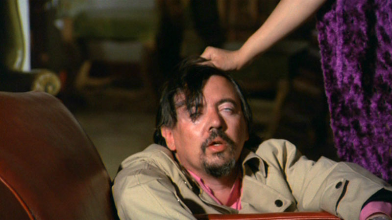 Хесус Франко в роли жертвы героини Миранды в "Она убивала в экстазе"