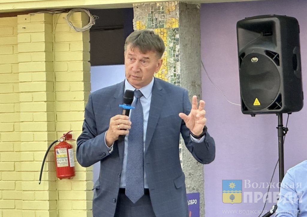 Михаил Кубанцев, директор компании "Волжские теплосети"📷    Преимущества очевидны: волжанам рассказали о плюсах оплаты отопления по системе 1/7
