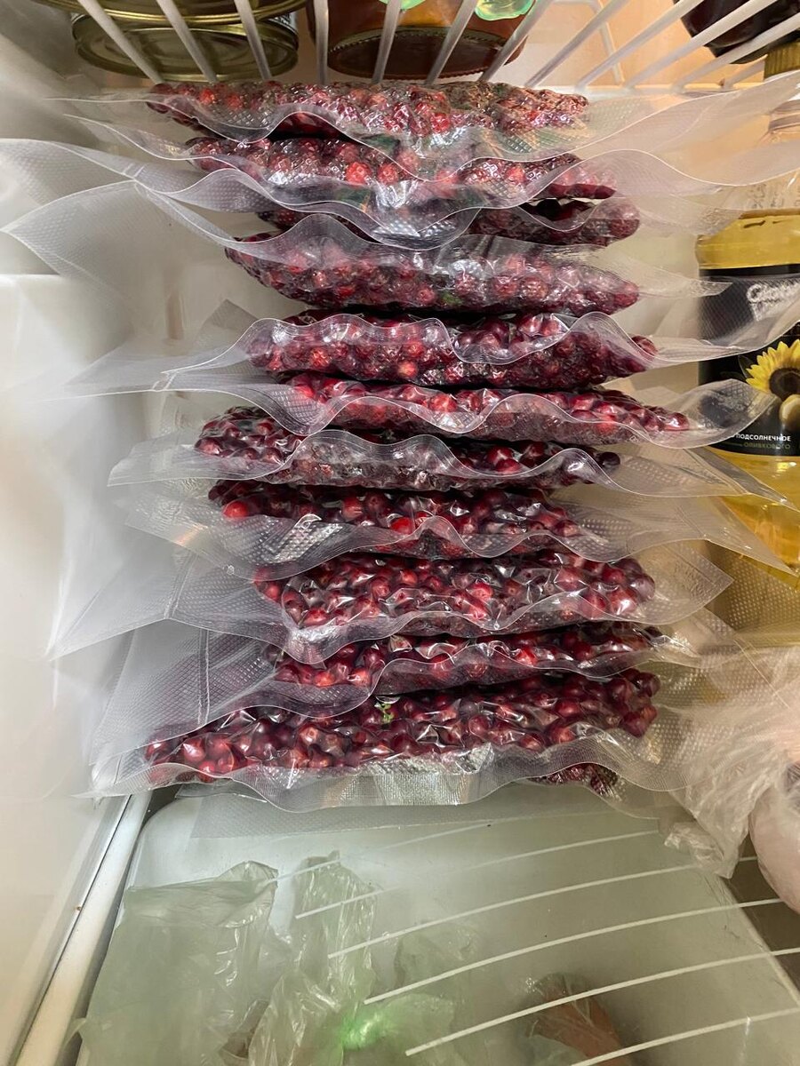 Тем временем муж наделал запасов, повезет домой