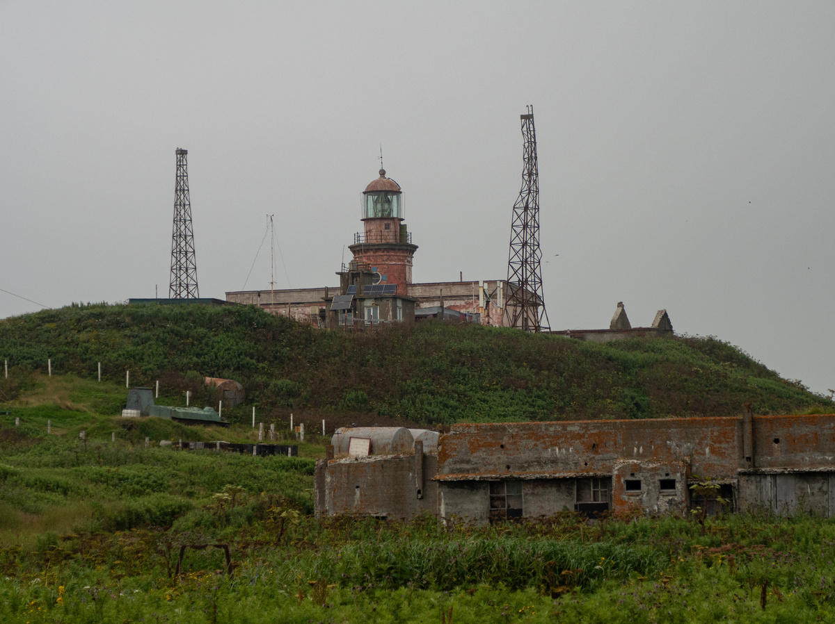 Мыс Крильон и одноимённый маяк на Сахалине