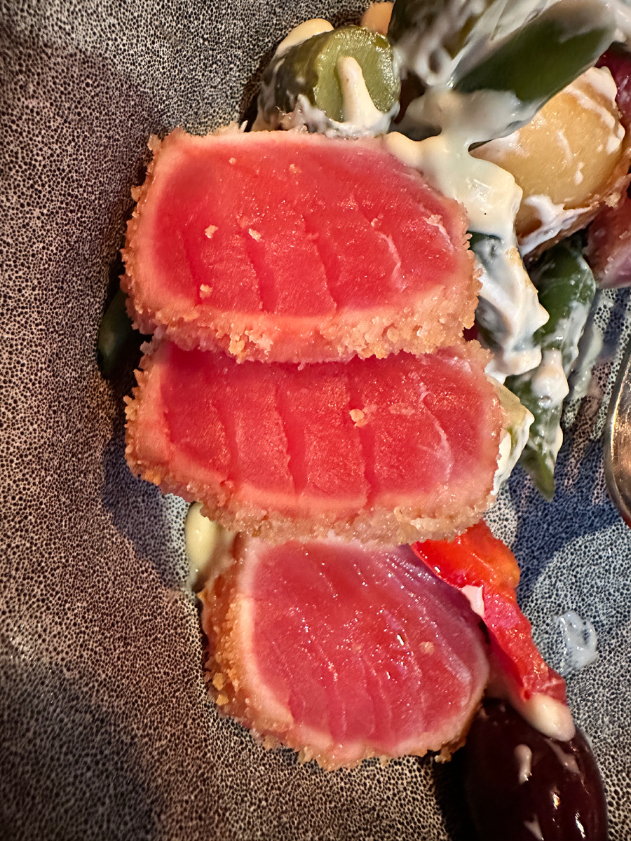 Салат с тунцом