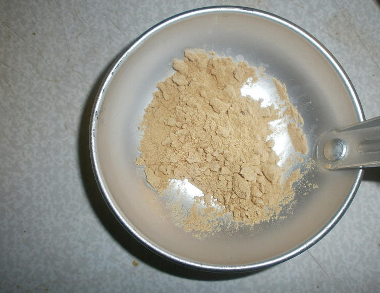    Размельченный в муку корень перуанской маки Фото: Андрей Кашкаров, личный архив