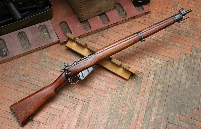 Винтовка Lee-Enfield.