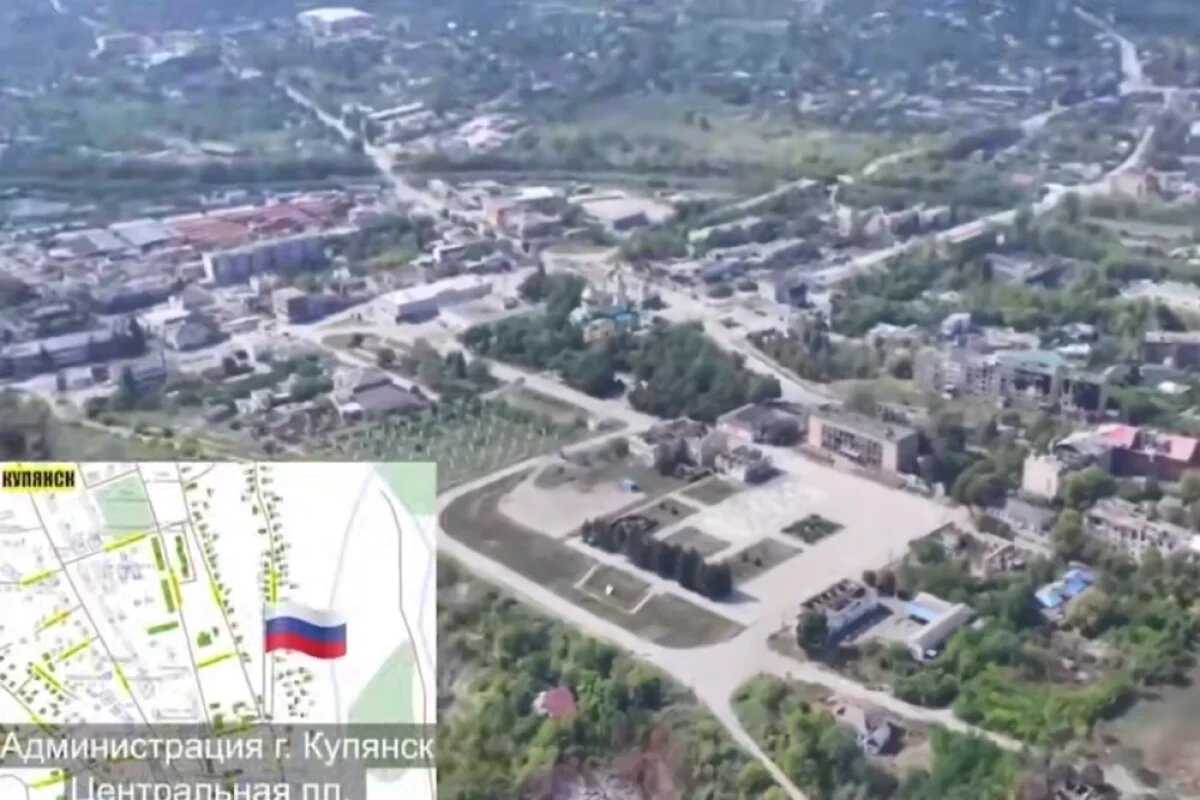    Силами штурмовых подразделений занято уже более половины территории города.